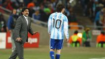 JOHANNESBURG, SOUTH AFRICA - JUNE 27: Diego Maradona head coach of Argentina gestures to Lionel Messi of Argentina during to the 2010 FIFA World Cup South Africa Round of Sixteen match between Argentina and Mexico at Soccer City Stadium on June 27, 2010 in Johannesburg, South Africa. (Photo by Richard Heathcote/Getty Images)