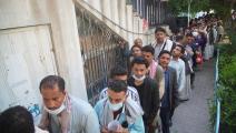زحام على مراكز التلقيح ضد كورونا في اليمن (الأناضول)