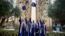تلميذات كويتيات تخرجن عام 2020 (ياسر الزيات/ فرانس برس)