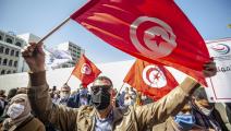 من تظاهرة لمهندسين تونسيين يطالبون بتحسين الرواتب (الأناضول)