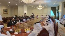 اجتماع لوفد من حكومة "طالبان" في الدوحة (تويتر)