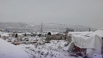 العاصفة الثلجية تضرب مخيمات الشمال السوري (فيسبوك)