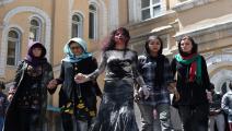 ممثلات أفغانيات في احتجاج على العنف ضدّ النساء (Getty)