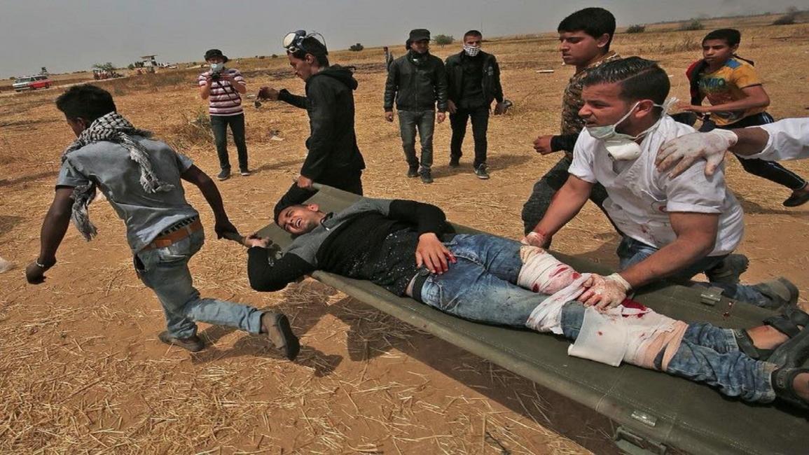 شاب فلسطيني مصاب بالرصاص الإسرائيلي في مسيرات العودة(فيسبوك)