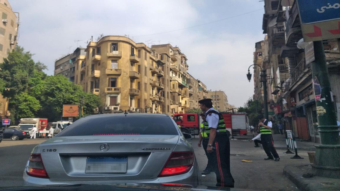 الشرطة المصرية تغلق الطريق إلى مدين التحرير-سياسة-خالد دسوقي/فرانس برس