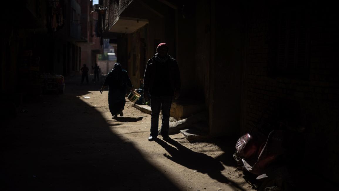 زقاق مظلم في مصر (محمد الشاهد/ فرانس برس)