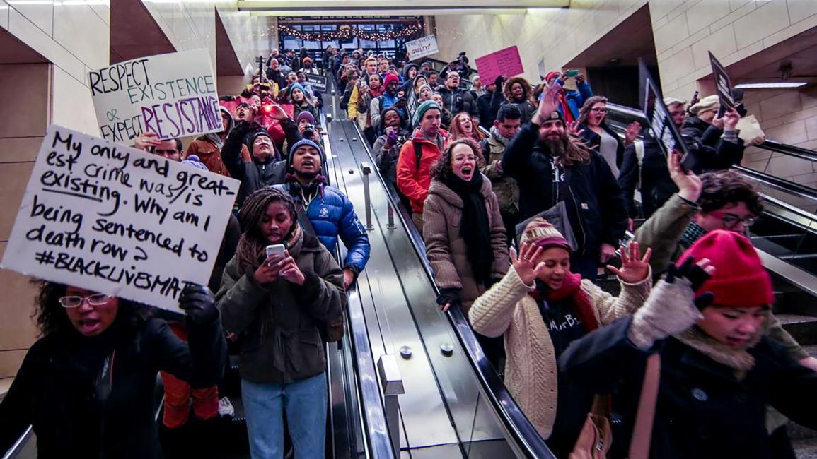 نيويورك تتظاهر لليوم الخامس احتجاجا على تبرئة قاتل غارنر
