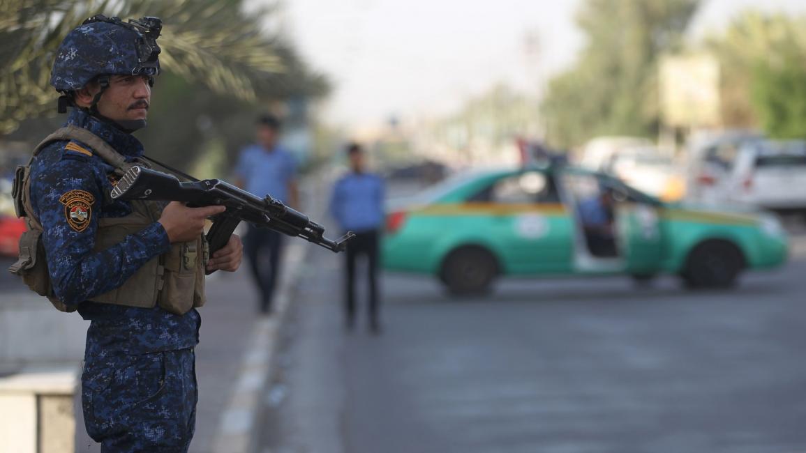 عنصر في الشرطة العراقية ببغداد - العراق - مجتمع