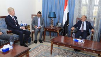 لقاء نائب الرئيس اليمني مع غروندبرغ (تويتر)
