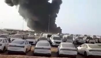 الحريق مستعر في ميناء سواكن (فيسبوك)