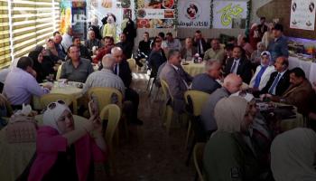 طالبة عراقية تتحدى البطالة بافتتاح مطعم لتوظيف النساء