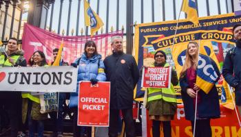احتجاجات العمال ضد غلاء المعيشة وتراجع الأجور تتواصل ببريطانيا (getty)