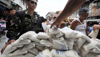 الحكومة بالفلبين تستخدم الجيش لنقل ومراقبة إمدادات الأرز بالأسواق (getty)