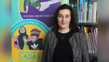 مديرة مركز الحماية ضد التمييز في مدارس برلين في ألمانيا عليا أراني (الأناضول)