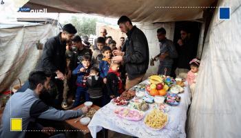 "سُفرة العيد"... تقليد متوارث يتمسّك به السوريون في مخيمات النزوح