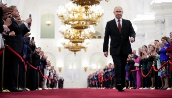 بوتين بمراسم بدء ولاية رئاسية خامسة، الثلاثاء الماضي (ألكسندر زيمليانيشينكو/رويترز)
