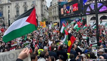 مئات الآلاف يحيون ذكرى النكبة الفلسطينية في لندن الـ76 (ربيع عيد/العربي الجديد)