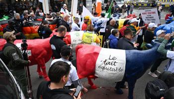 منتجو الألبان الأوروبيون يحتجون في بروكسل - 27 مايو 2024 (Getty)