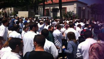 أطباء الجزائر المقيمون في الشارع (فيسبوك)