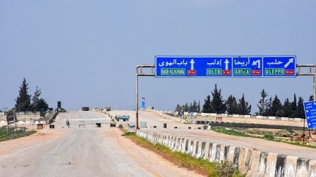 طريق يربط بين محافظتي حلب واللاذقية، 15 مارس 2020 (Getty)