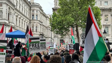 تظاهرة حاشدة في لندن احتجاجاً على مجزرة رفح اليوم (العربي الجديد)