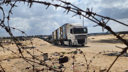 شاحنات مساعدات متوقفة في رفح - قطاع غزة - 14 مايو 2024 (هاني الشاعر/ الأناضول)