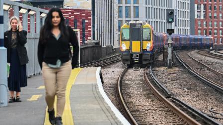 Getty-Railway workers in UK go on strike